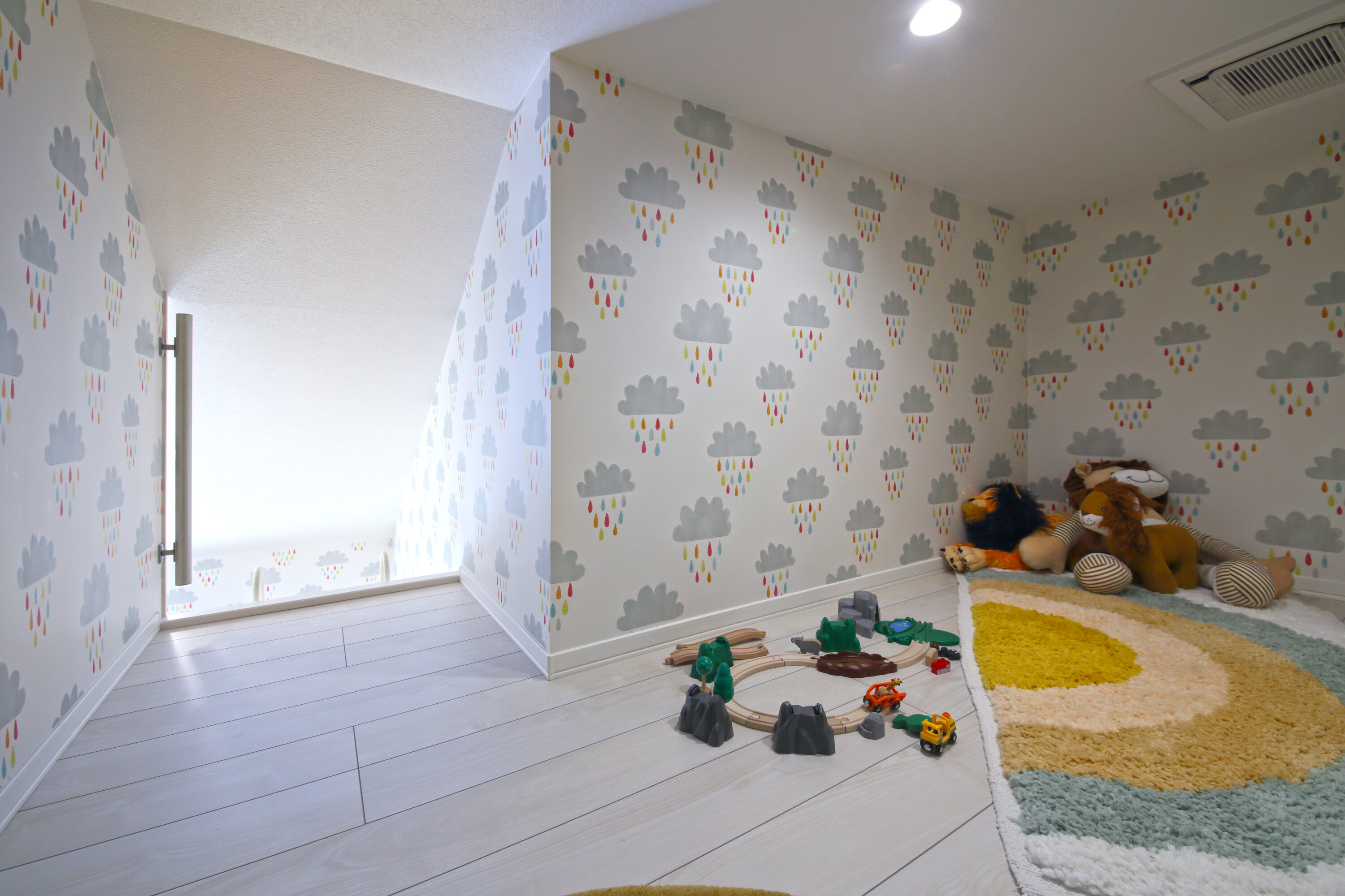 小屋裏空間を有効利用したロフトです。