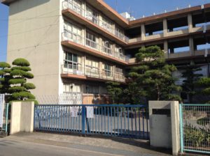 福山市立新涯小学校　約760ｍ～約970ｍ　徒歩約13分～約16分