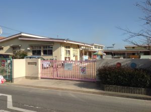 新涯幼稚園　約650ｍ～約860ｍ　徒歩約9分～約12分
