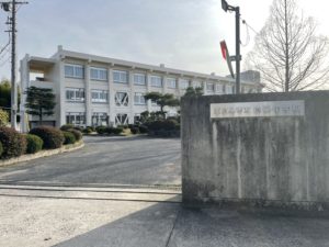 東広島市立向陽中学校　2,900ｍ（徒歩37分）