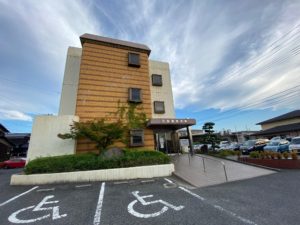 児島聖康病院　1,510ｍ（徒歩19分）　【診療時間9：00～12：30、15：00～18：30】内科・外科・皮膚科など