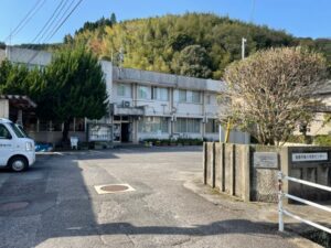 周南市菊川支所・菊川市民センター（約750ｍ・徒歩約10分）