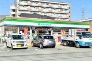 ファミリーマート 福成二丁目店 1,440ｍ（徒歩18分）