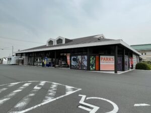 パークス富田店300m(徒歩4分)
