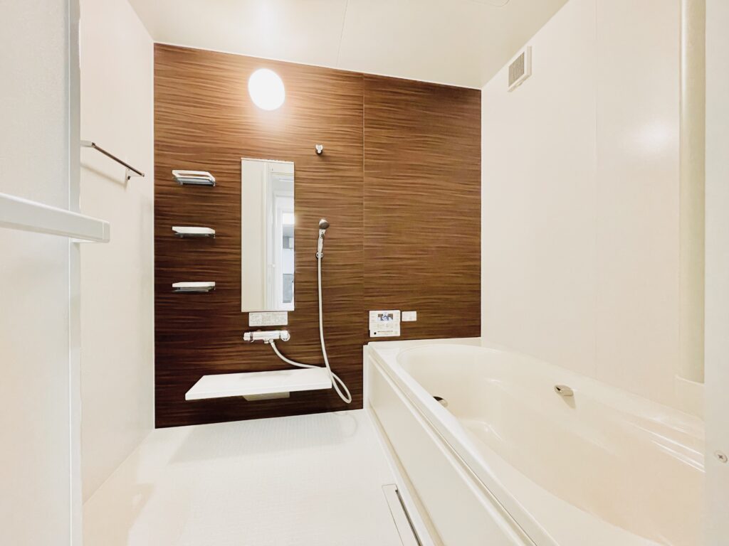 【浴室】高級感のあるホテルライクなセキスイ製バスユニット