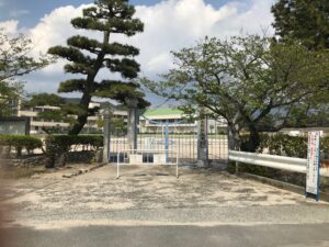 松崎小学校（約1,880ｍ・徒歩約24分）