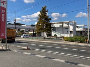 JR山陽本線「鴨方」駅　1,600m（徒歩20分）