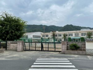 里庄町立里庄中学校 　2,100m（徒歩26分）