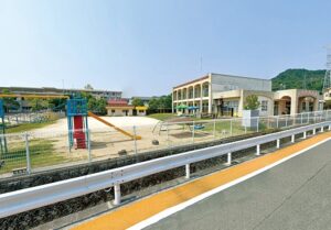 豊浦幼稚園（約380ｍ・徒歩5分）
