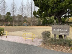 藤山北児童公園（約1,200ｍ～1,250ｍ・徒歩約15分～16分）