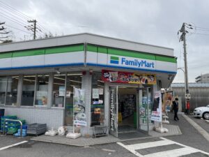 ファミリーマート 児島文化センター前店　400～470ｍ(徒歩5分)