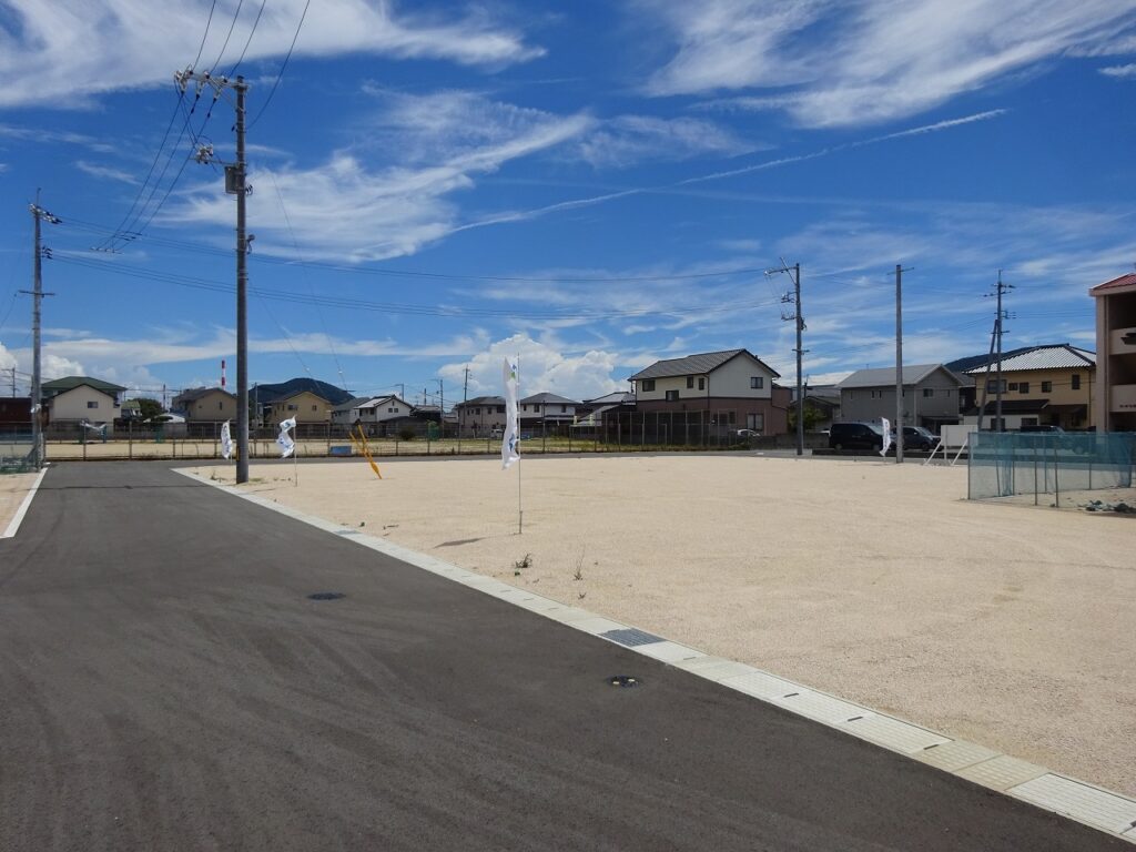 全面道路も広々としています。