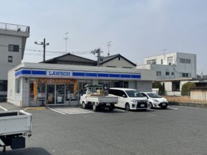 ローソン高須西新涯店<650ｍ/徒歩7～8分>