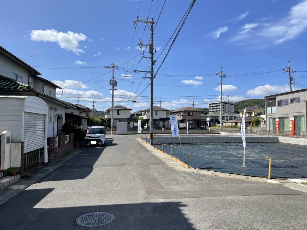 2号地前面道路現地写真。2023年10月撮影。