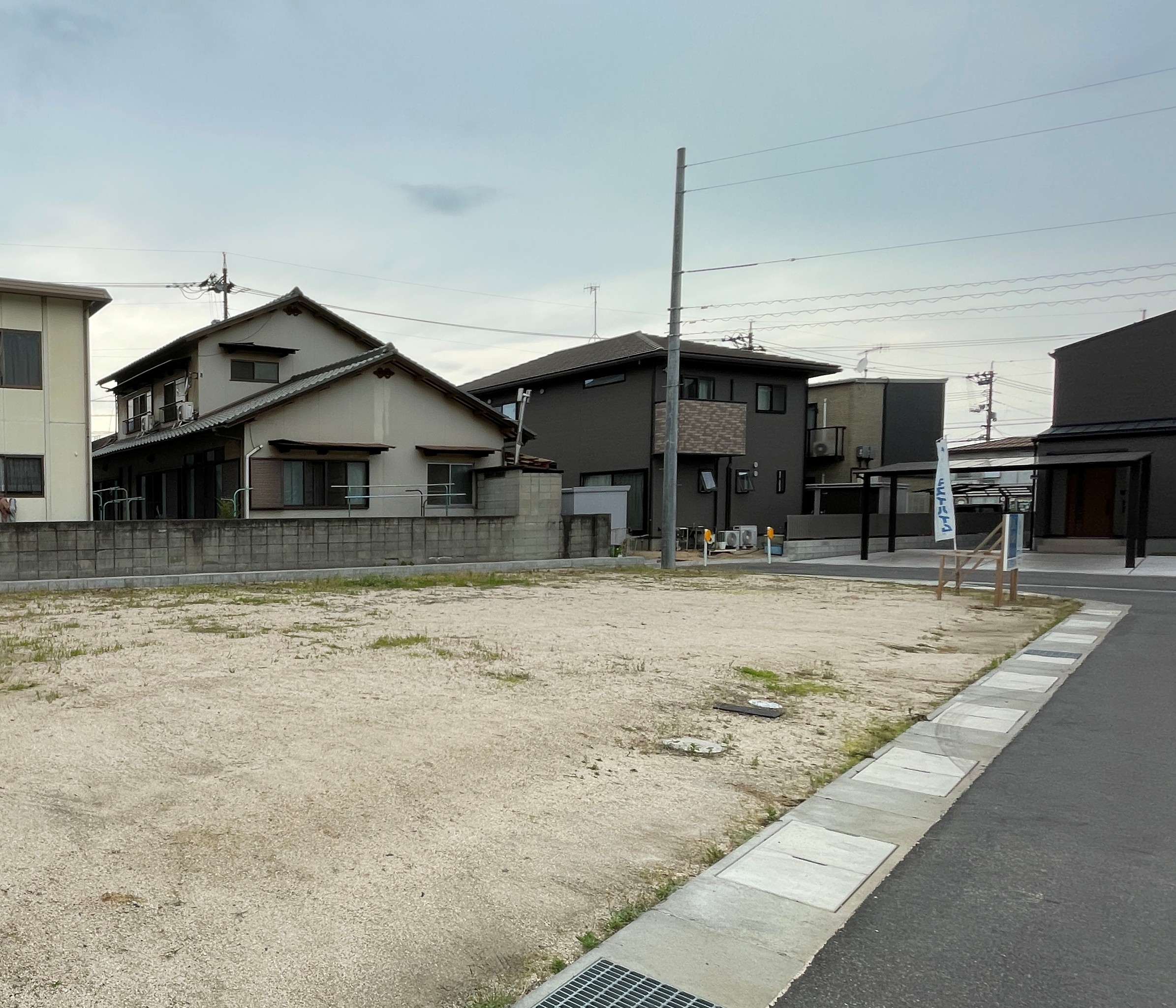 6号地です。角地なので、日当たり良好です♪