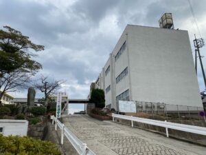 川中小学校まで約1,220ｍ～1,250ｍ（徒歩16分）