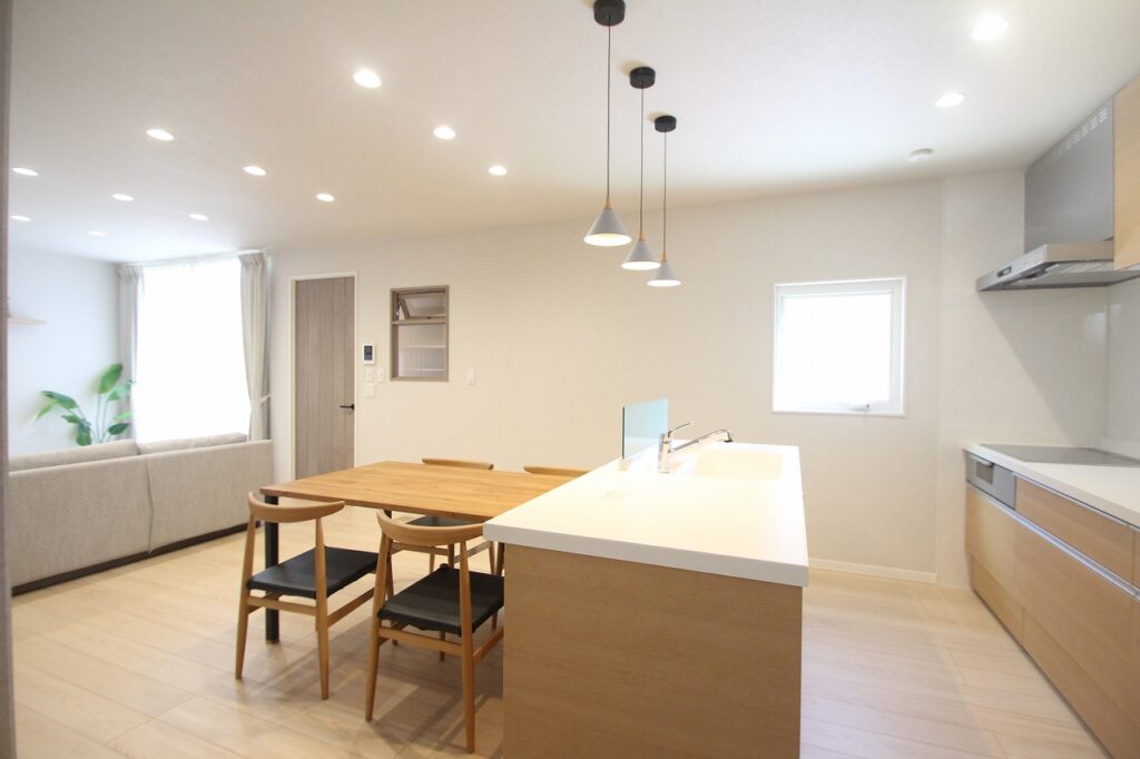 アイランドキッチンを採用しています。