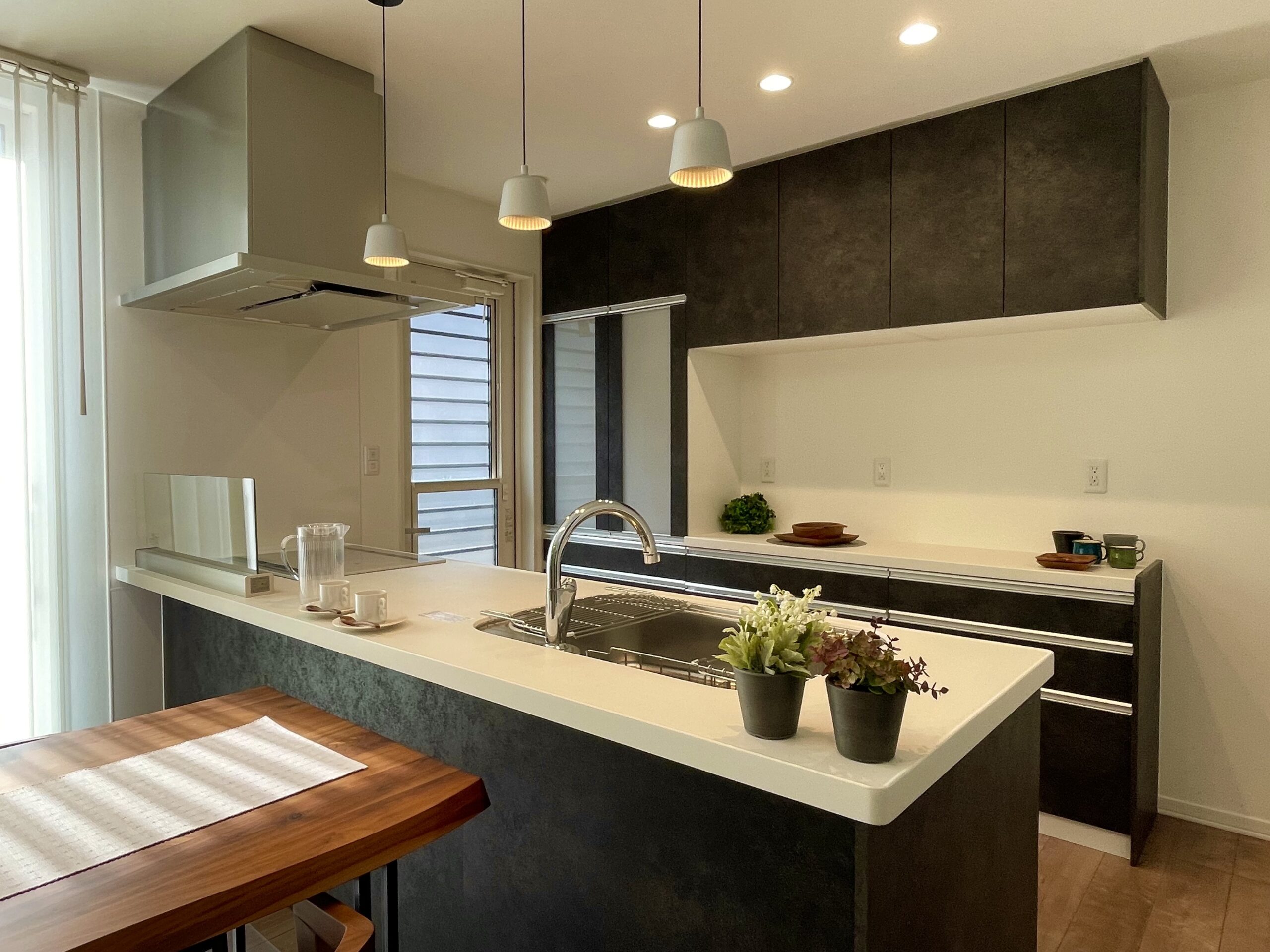 キッチンはクリナップ製のステディアを採用しています！