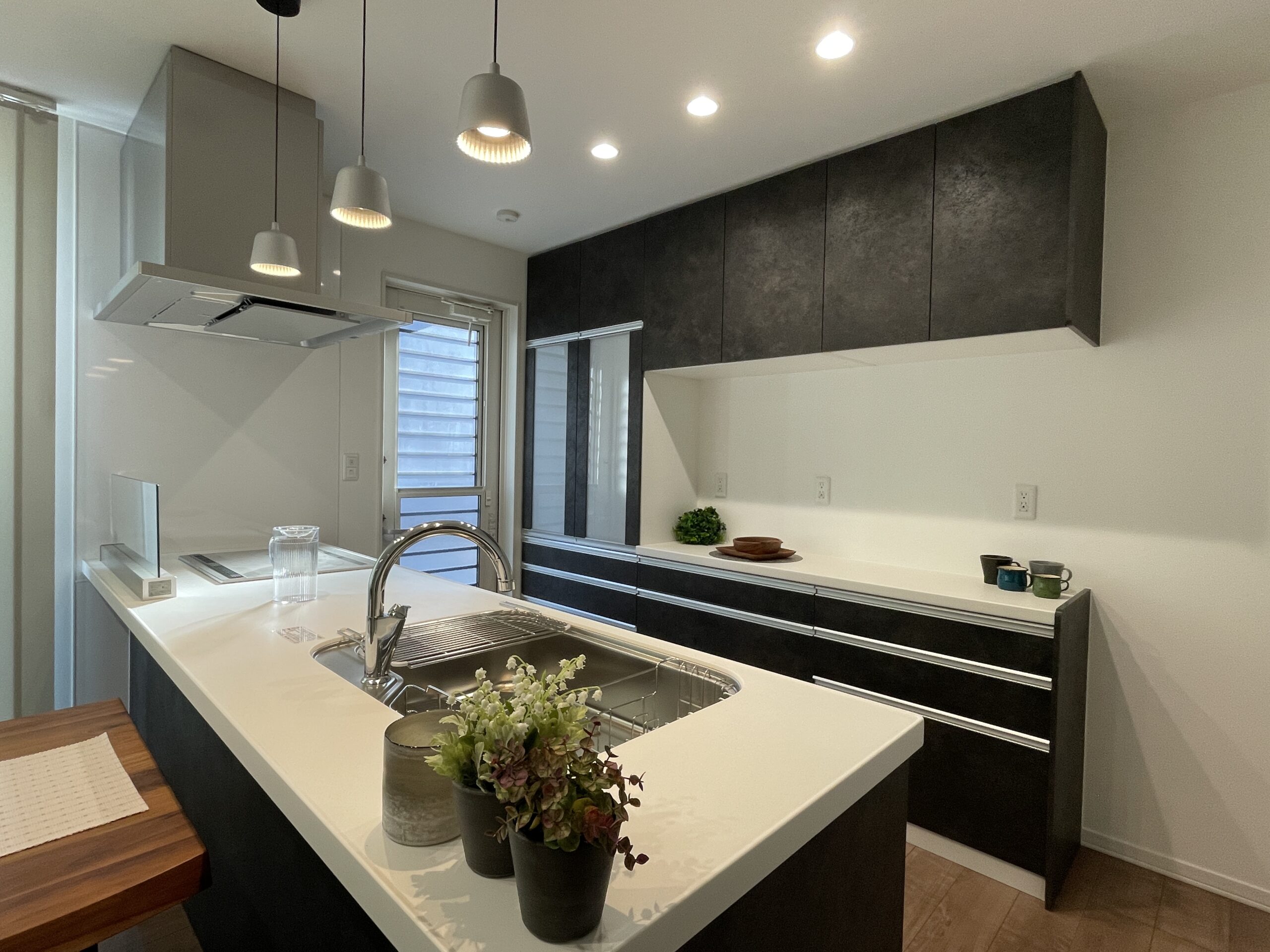 キッチンはクリナップ製のステディアを採用しています！