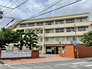 総社市立総社西中学校　1,270～1,280ｍ（徒歩16分）