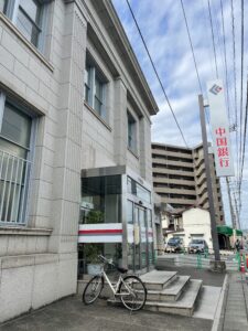 中国銀行庭瀬店〈1,800～1,880m／徒歩23～24分〉