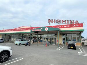ニシナ　連島南店　400～410ｍ（徒歩6分）
