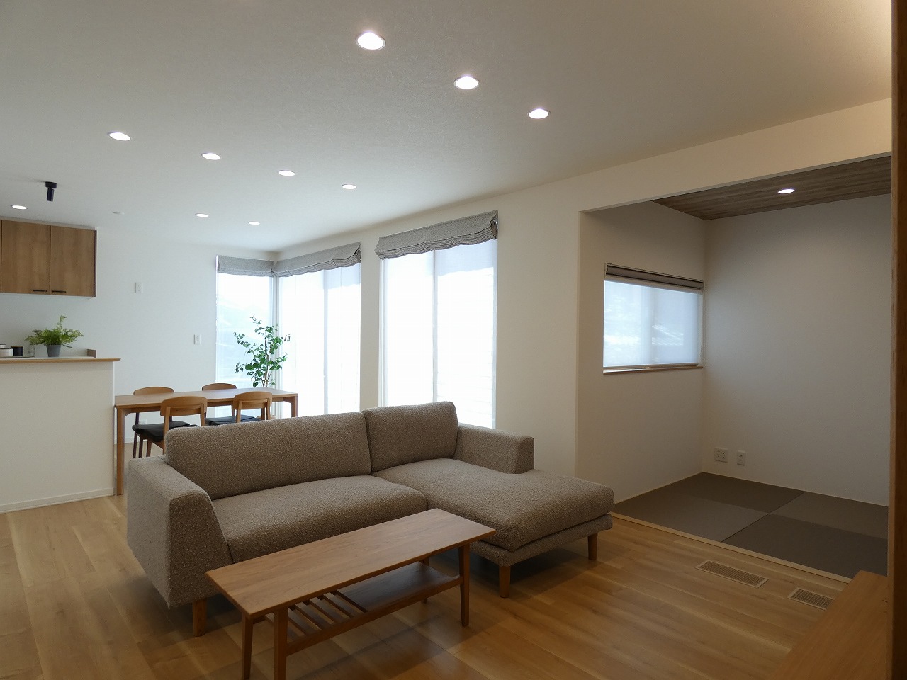 ソファからLDKが見渡せます。（2025.08撮影）