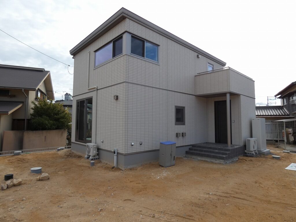宇部市西小串六丁目2号地（建築中物件：完成予定2023年12月末）