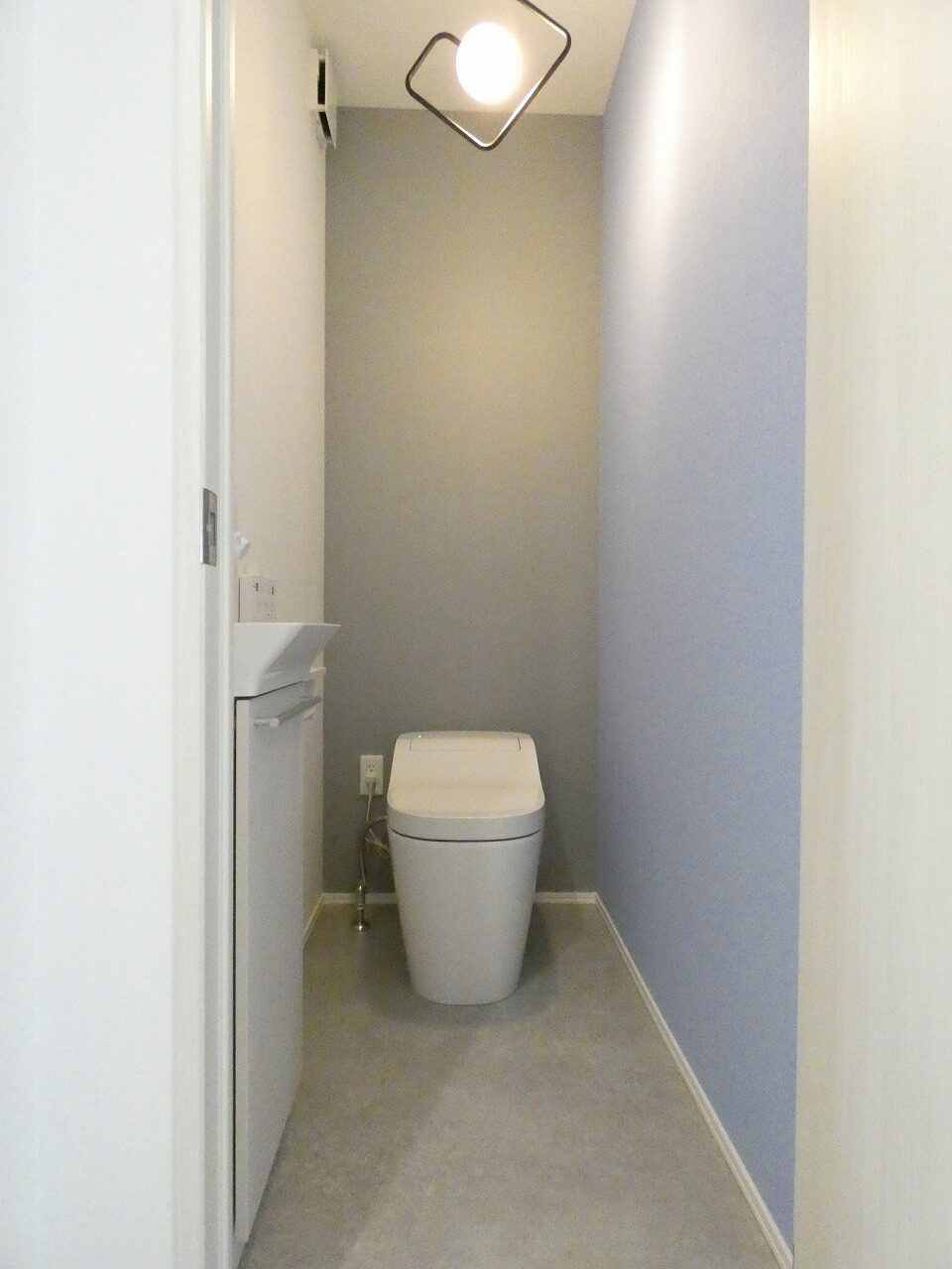 照明がおしゃれなトイレです。（2025.09撮影）