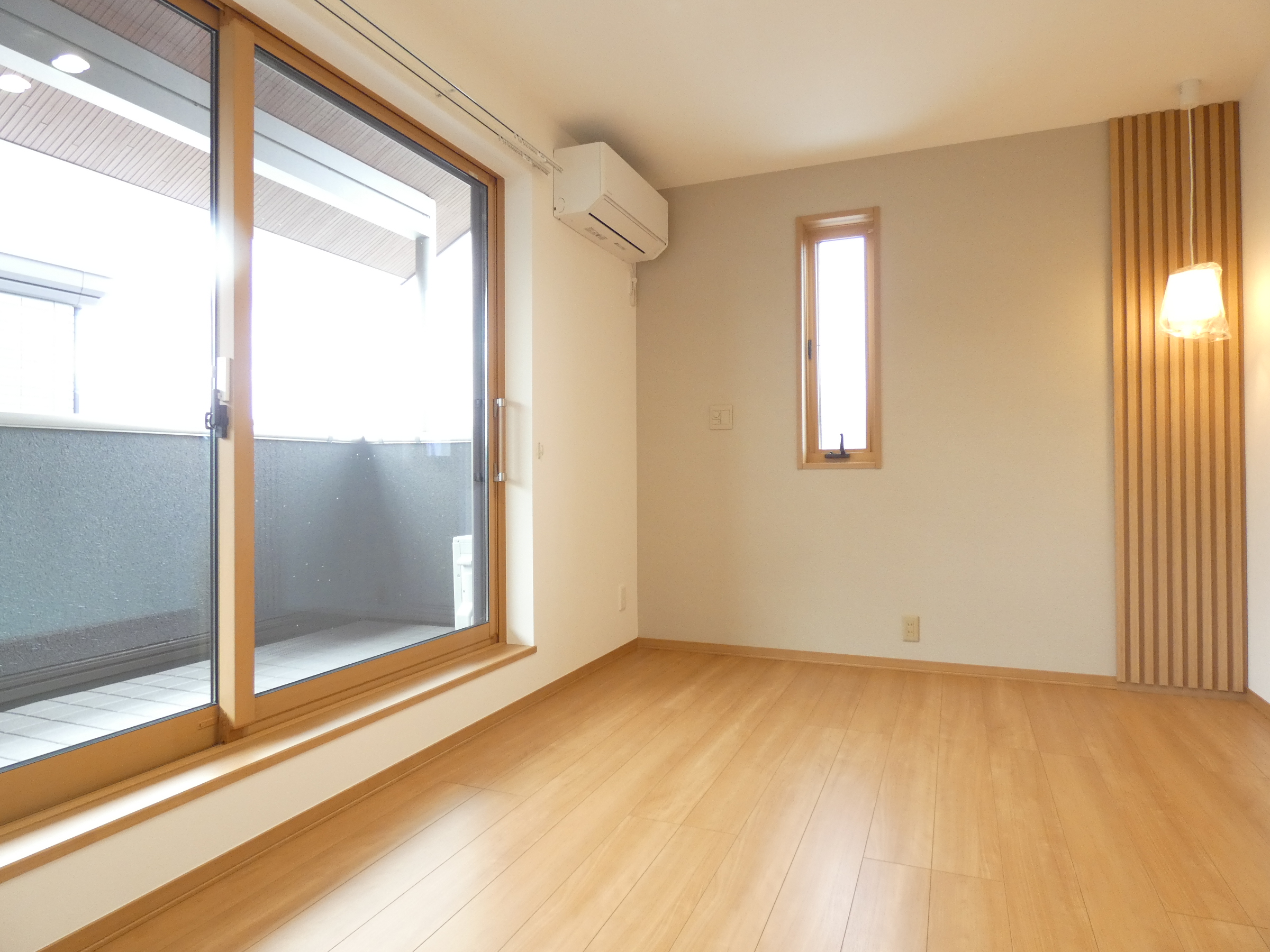 大開口付きの主寝室です。（2026.3撮影）