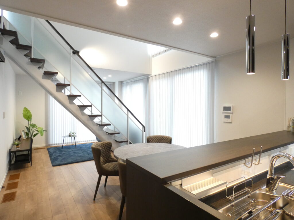 西小串六丁目2号地内観