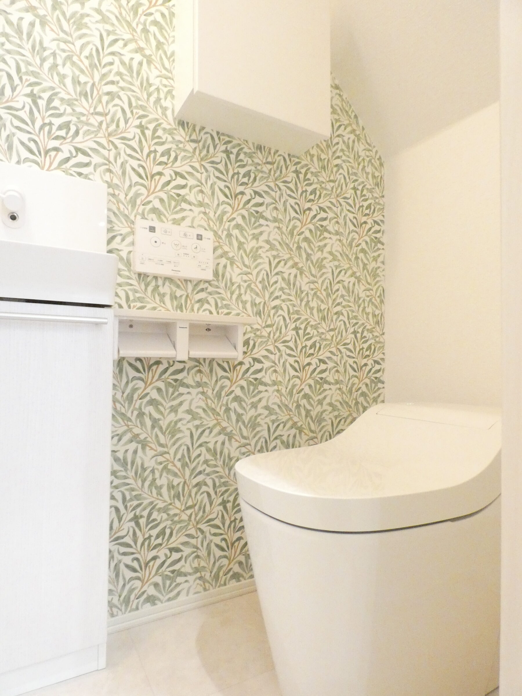 アクセントクロスが魅力的なトイレです（2026.4撮影）