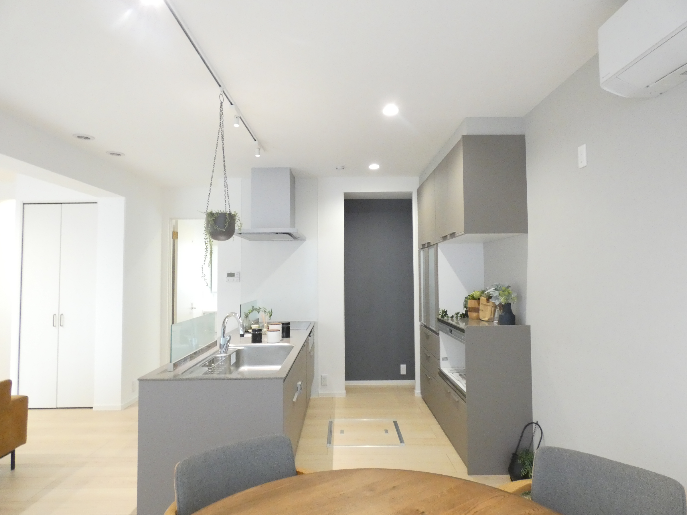 家電をたくさん置ける背面収納。（2026.4撮影）