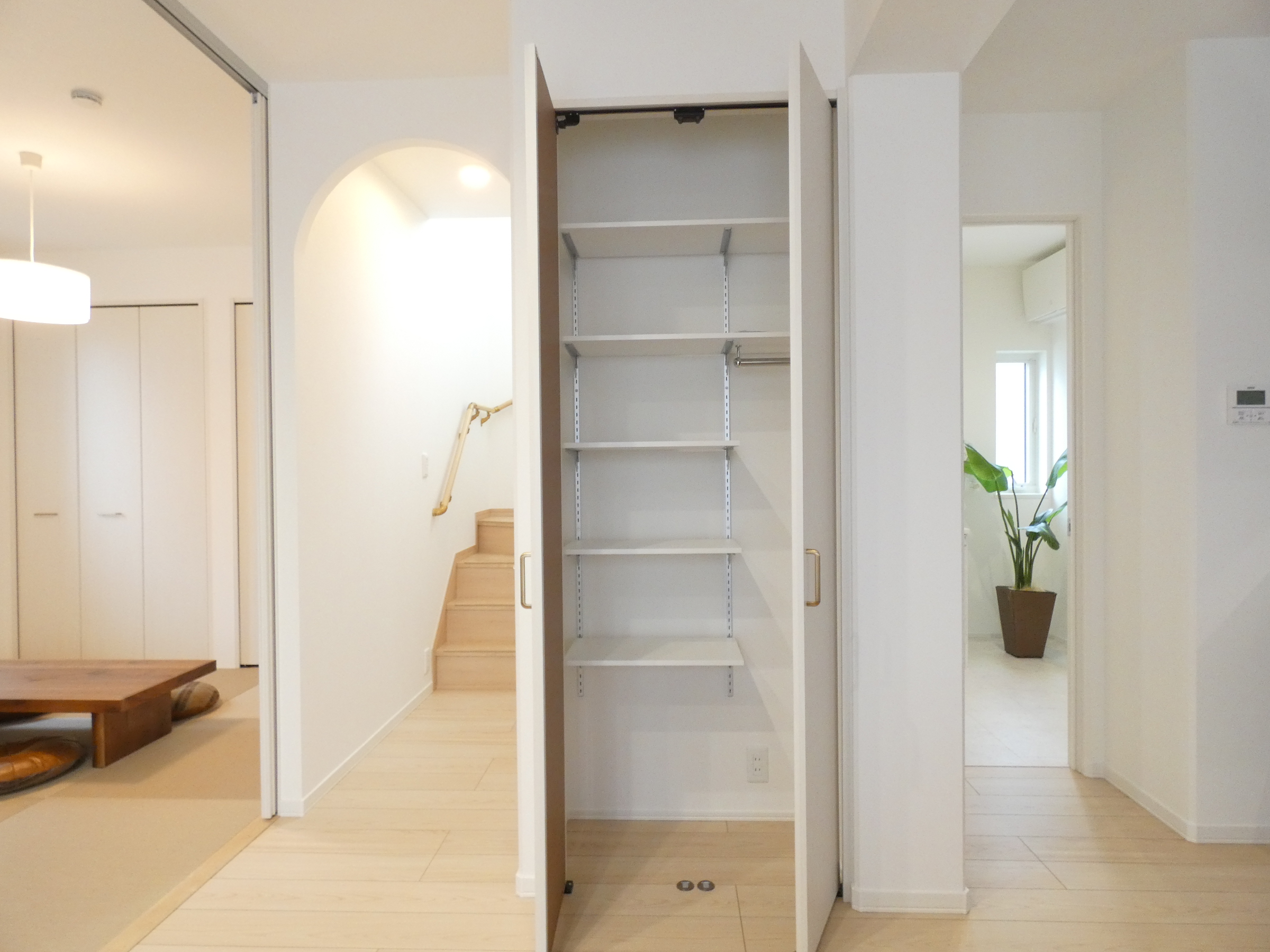 LDKに掃除用品収納可能！（2026.4撮影）