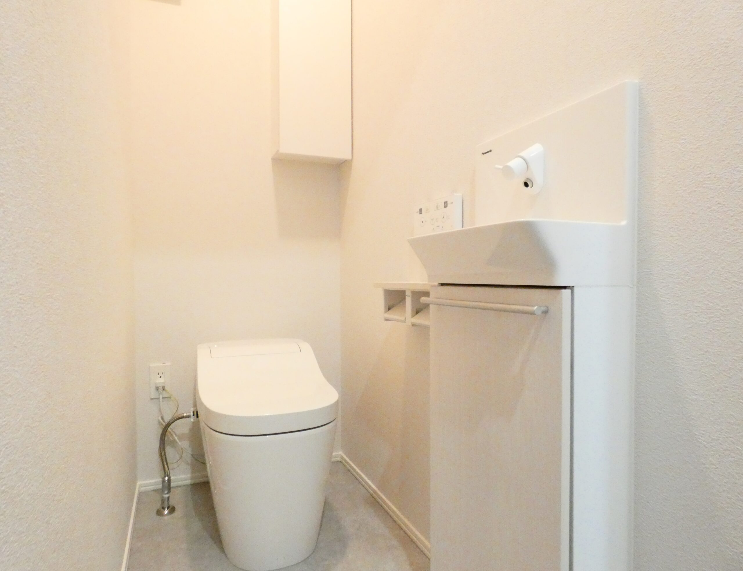 空間がすっきりするタンクレストイレを採用しました！