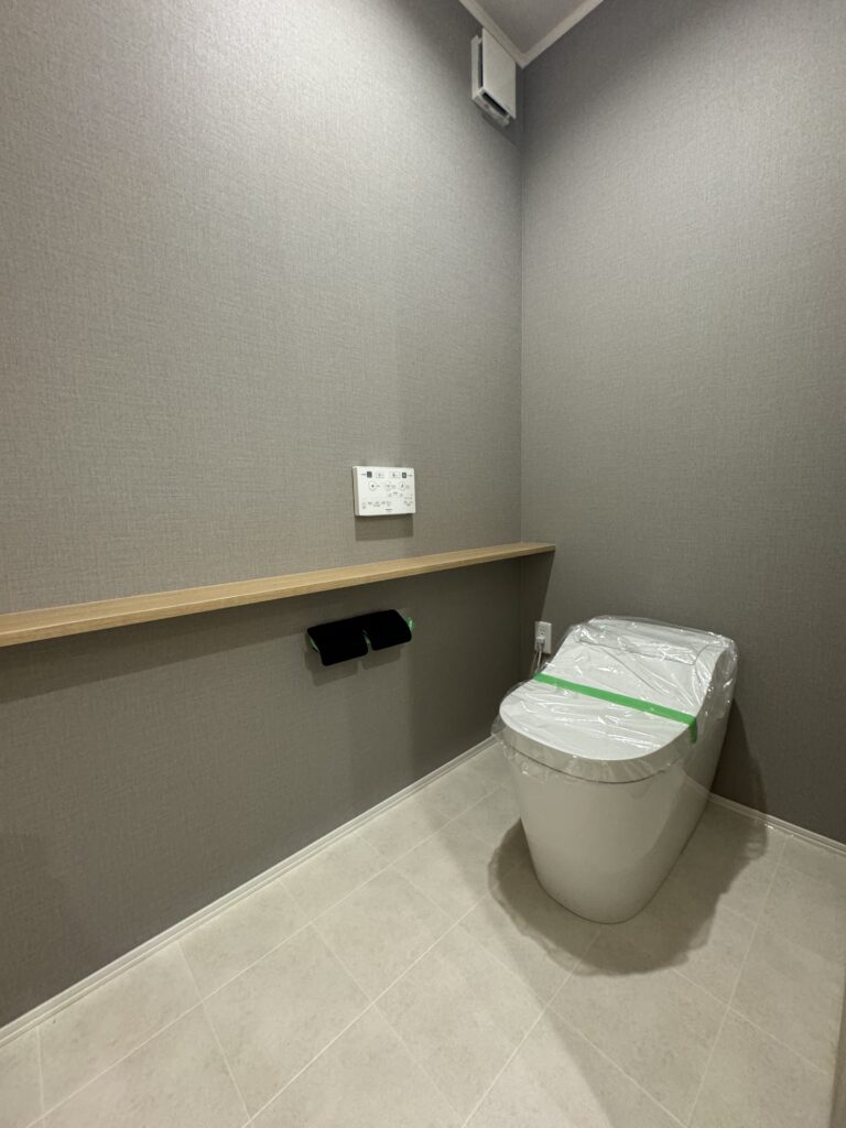 1階トイレはパナソニックのアラウーノを採用♪