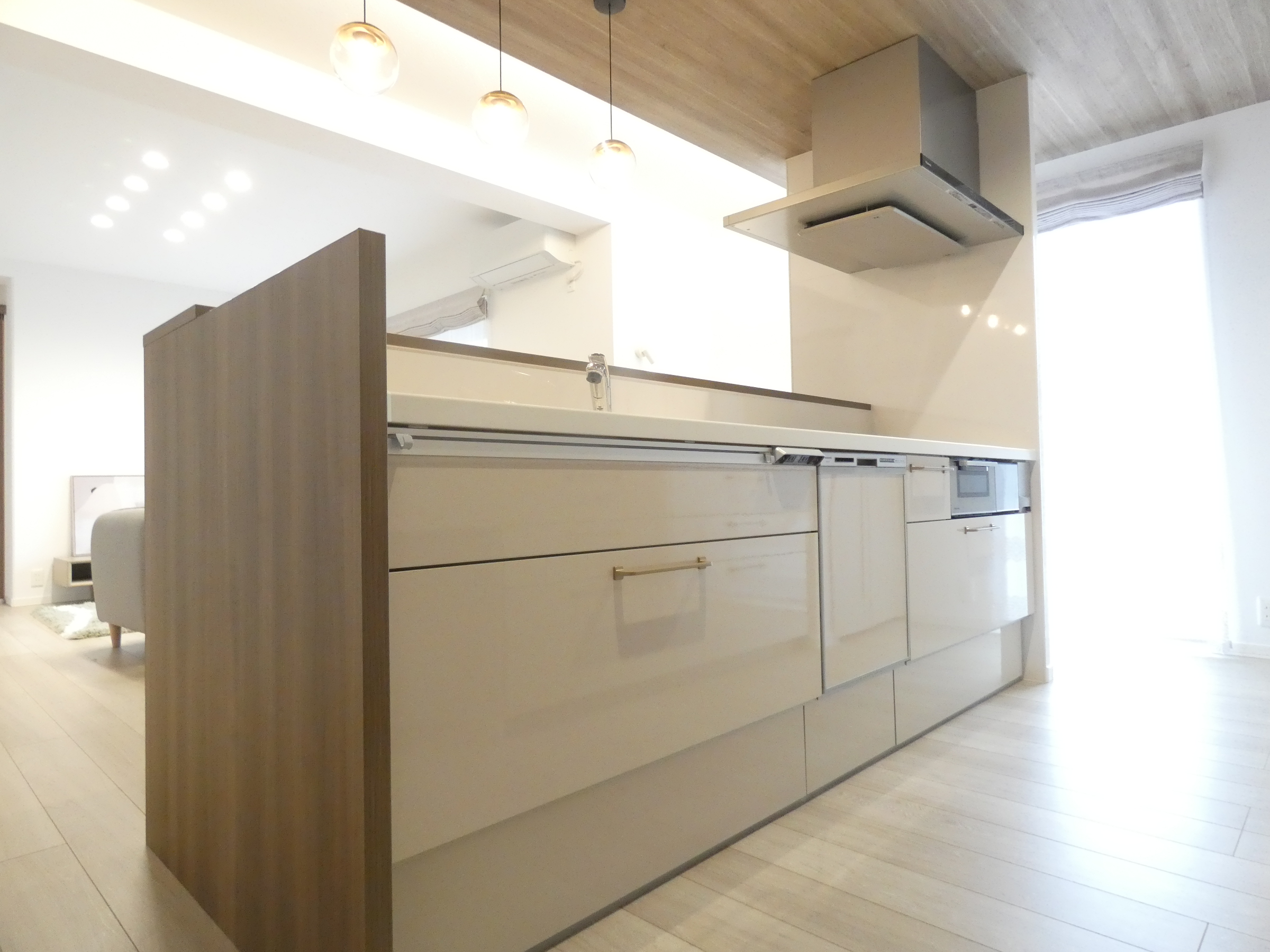 柔らかな色味のキッチンです。（2026.4撮影）