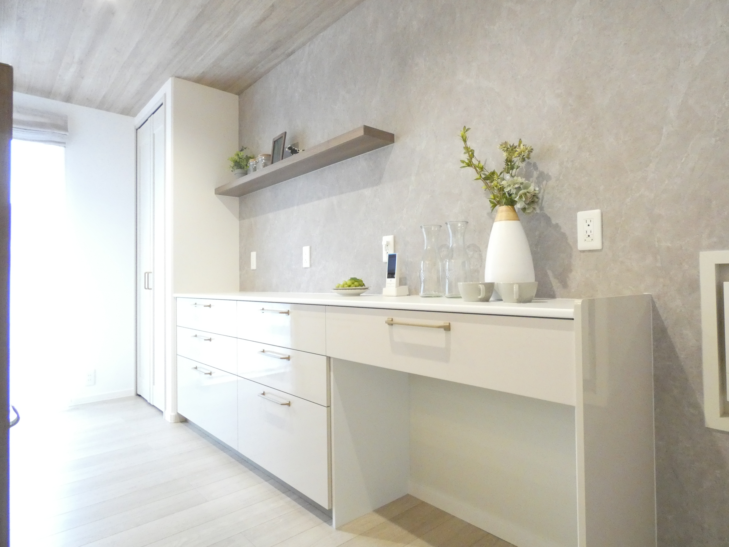 おしゃれな背面収納です。（2026.4撮影）