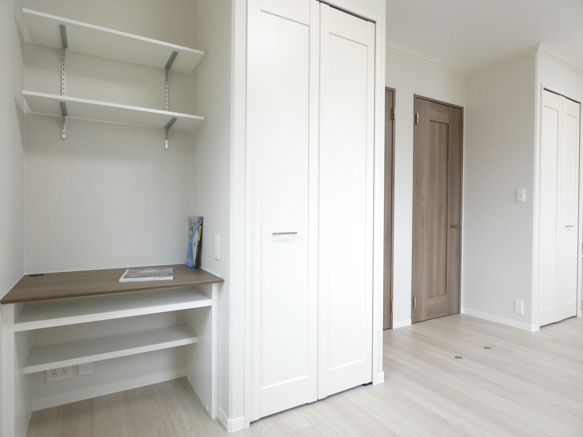 子ども室には備え付けのカウンターあり！（2026.4撮影）