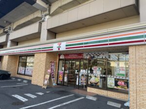 セブンイレブン JR高島駅西店（960～1,040ｍ／徒歩12～13分）