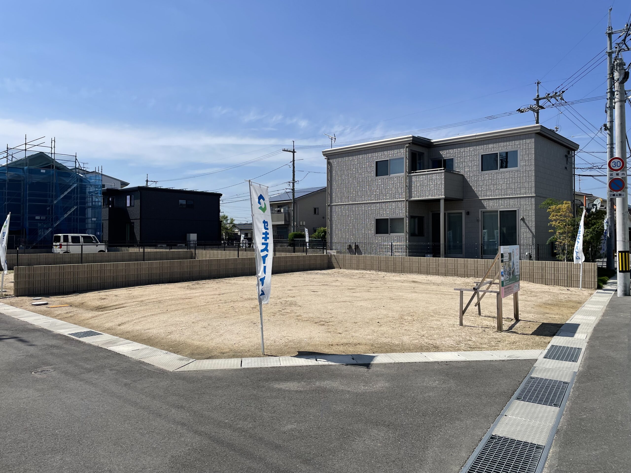 8号地現地写真（東南道路・角地）