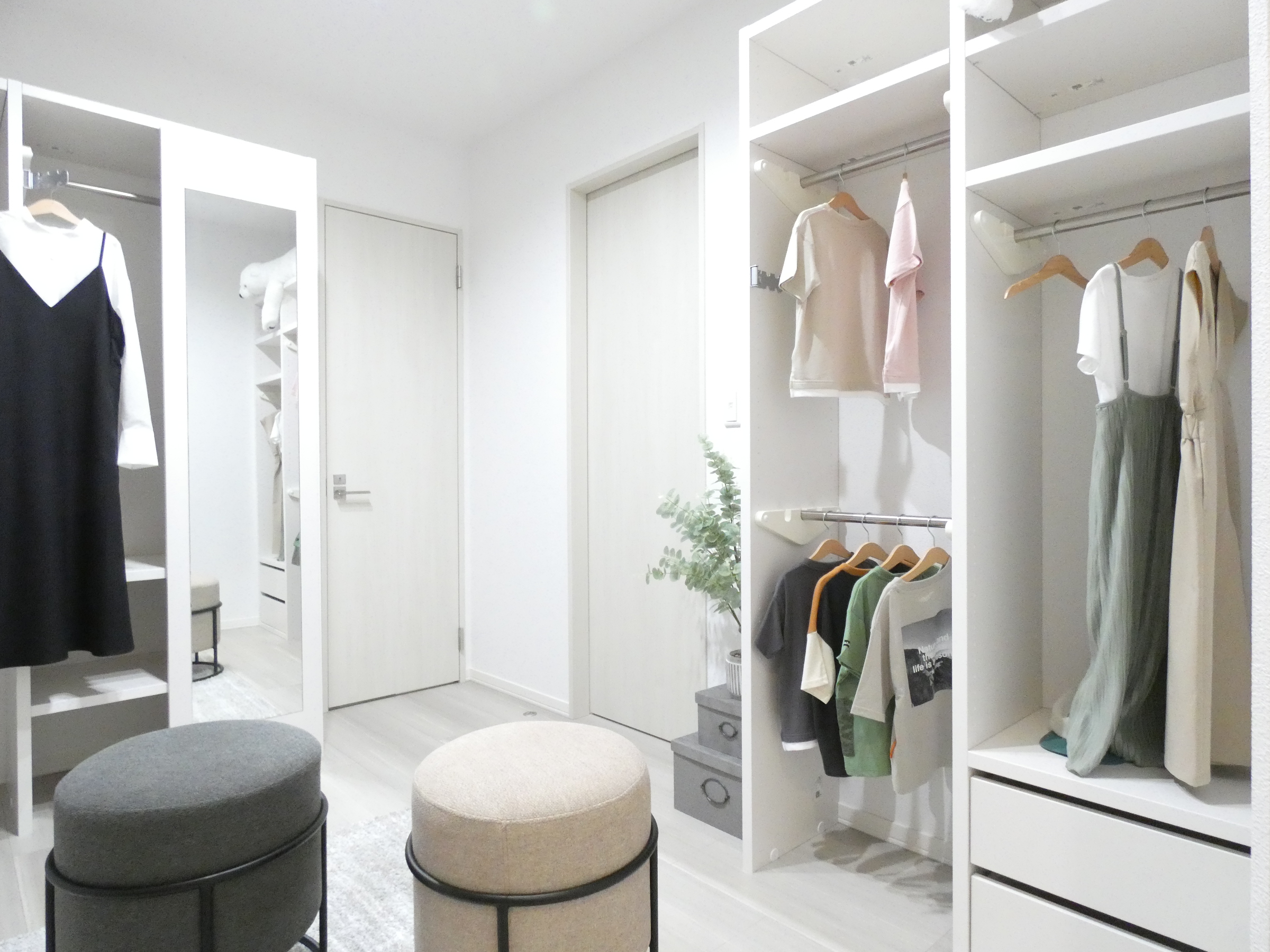 ファミリークローゼット完備。（2026.4撮影）