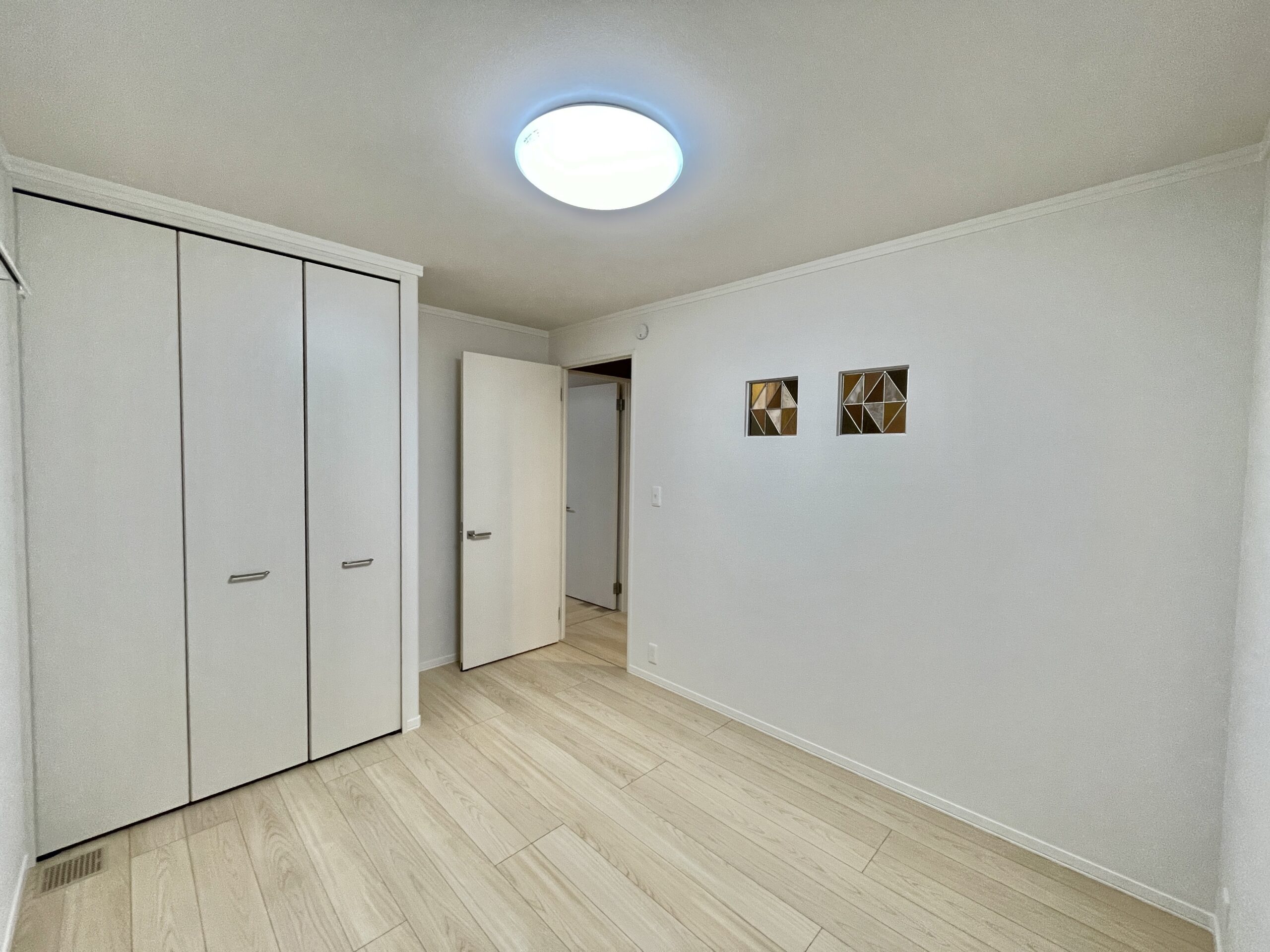 広さ十分の子ども部屋が２部屋ございます。