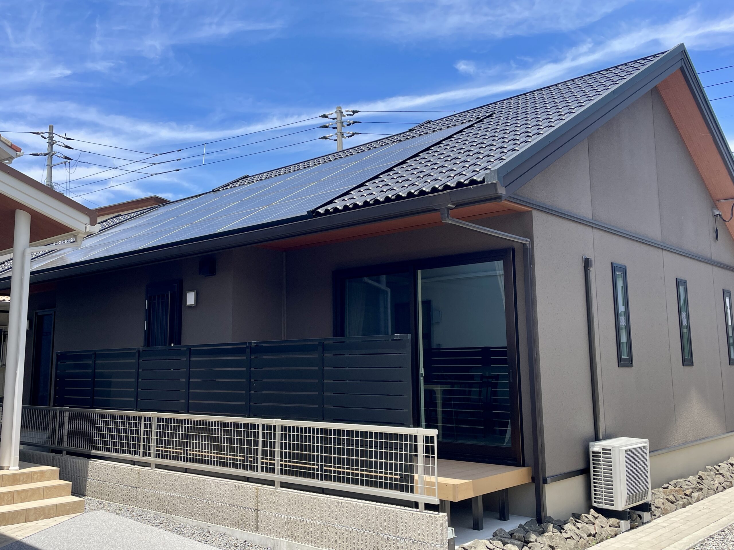 平屋だからこそ実現した7.40ｋWの大容量ソーラーを搭載