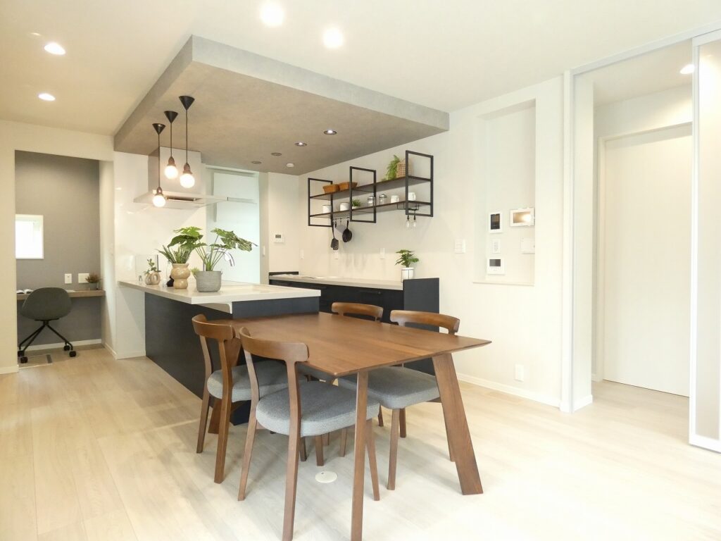 上村22号地内観