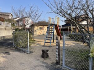 野中東公園から約250ｍ～260ｍ（徒歩4分）