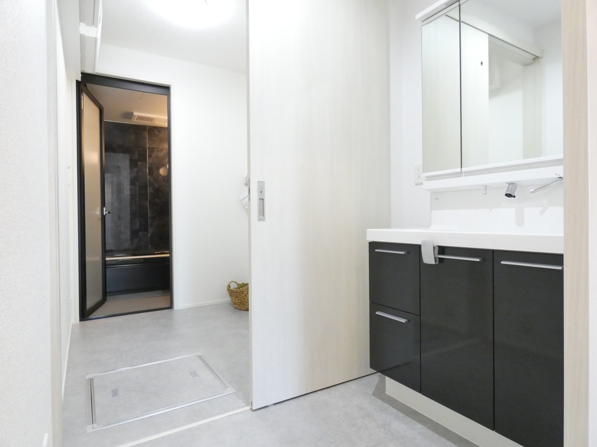 洗面コーナーと脱衣所を分けた設計です。（2026.2撮影）