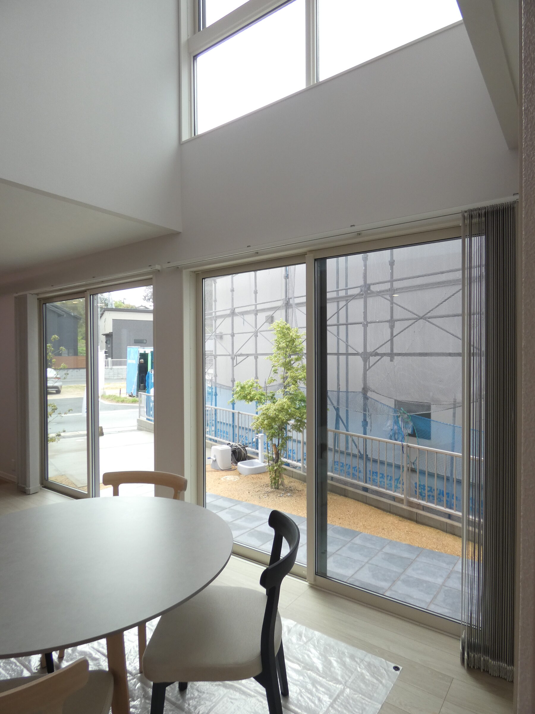 吹き抜けのあるダイニングです。（2026.4撮影）