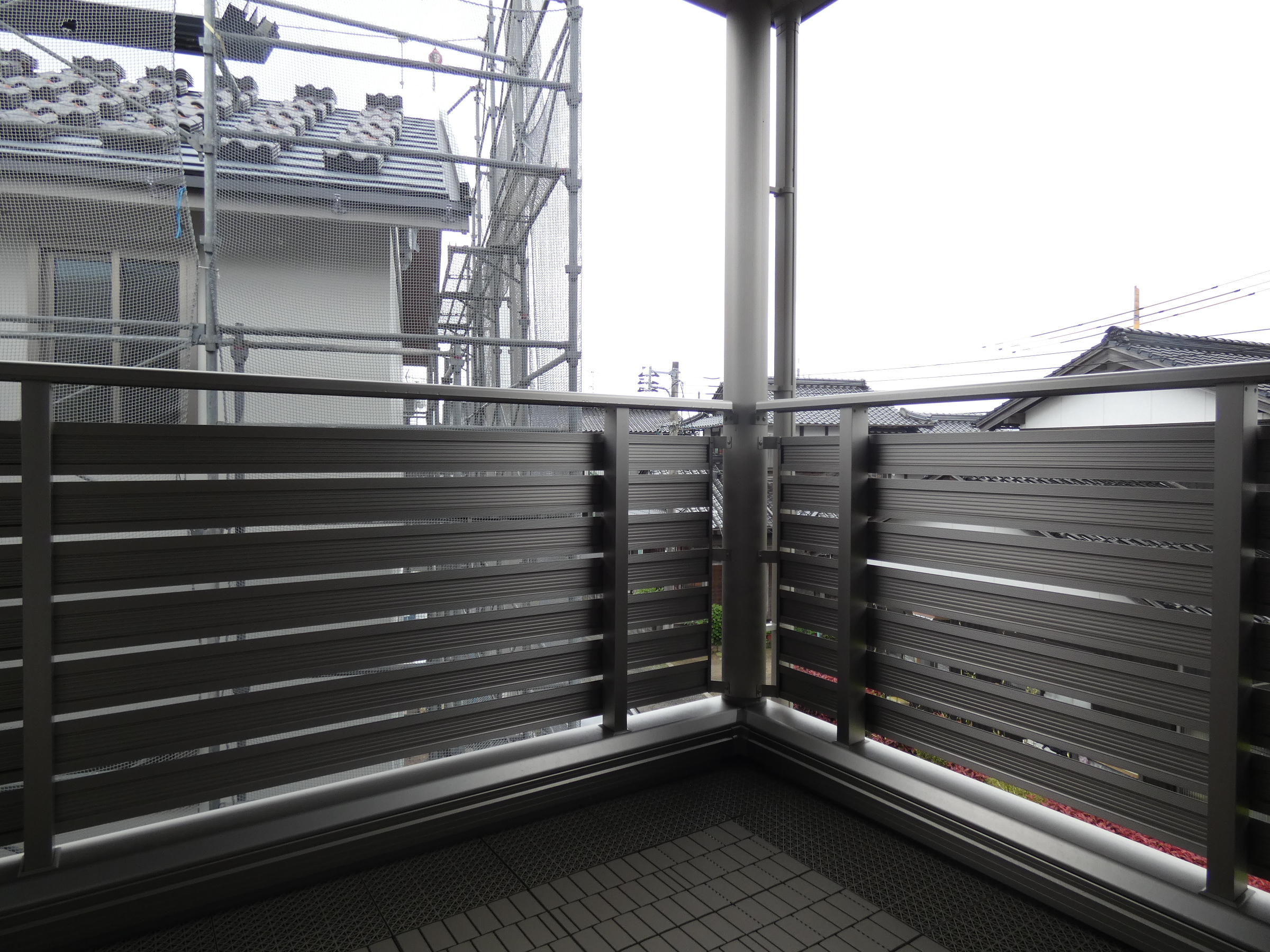 雨がふっても安心なバルコニーです。（2026.4撮影）