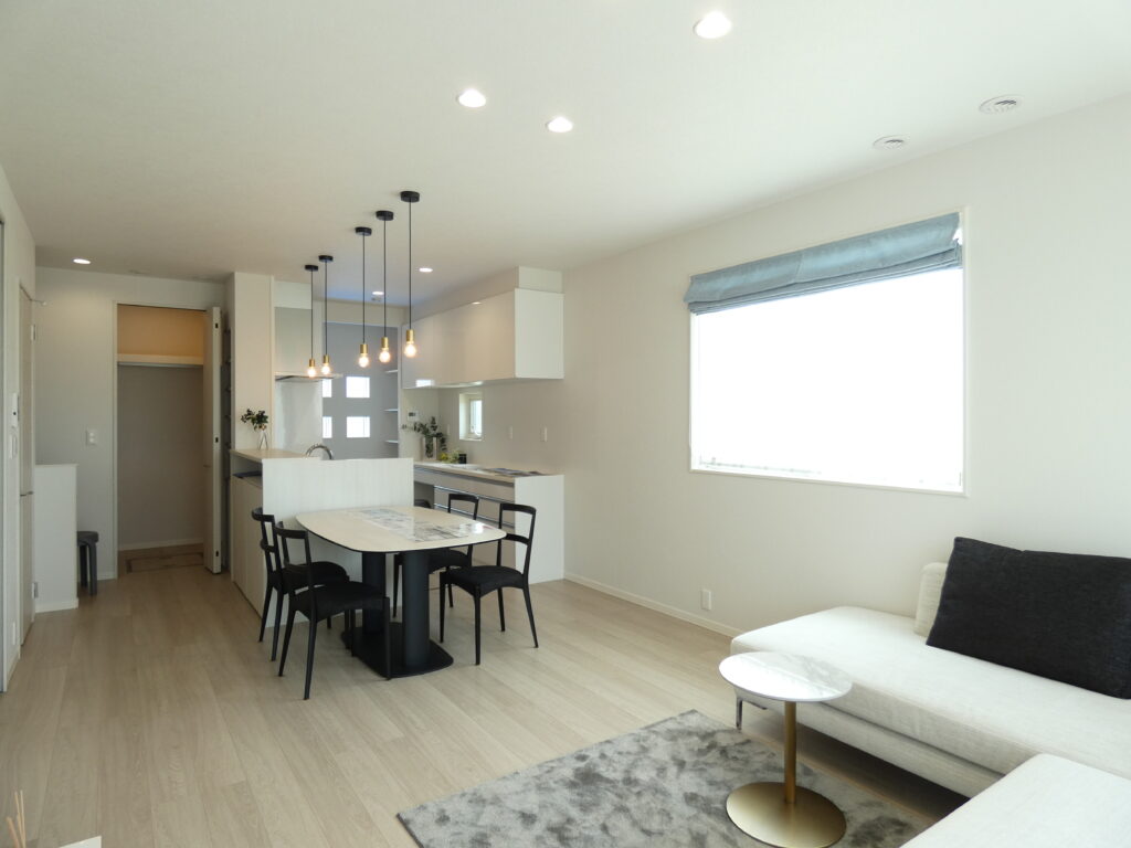 伊佐江19号地内観